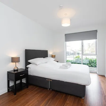 Fernbank One דירה