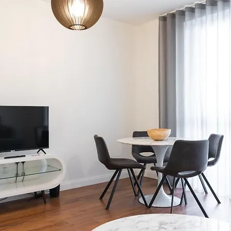 דירה Fernbank One