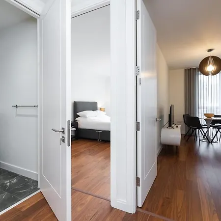 Fernbank One דירה *